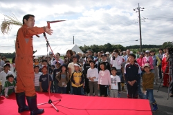成田市農業大使の永島敏行さんによる活動の様子
