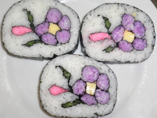 太巻き寿司（椿の花）の画像