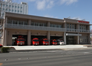 運用を再開する赤坂消防署の遠景写真