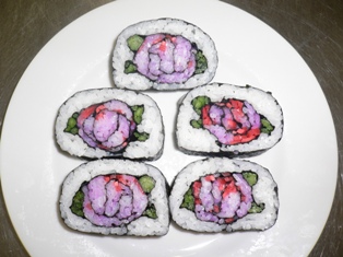 太巻き寿司（バラの花）の画像