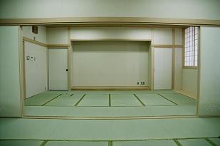 畳が敷き詰められた和室の様子