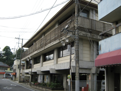 成田公民館の建物の様子