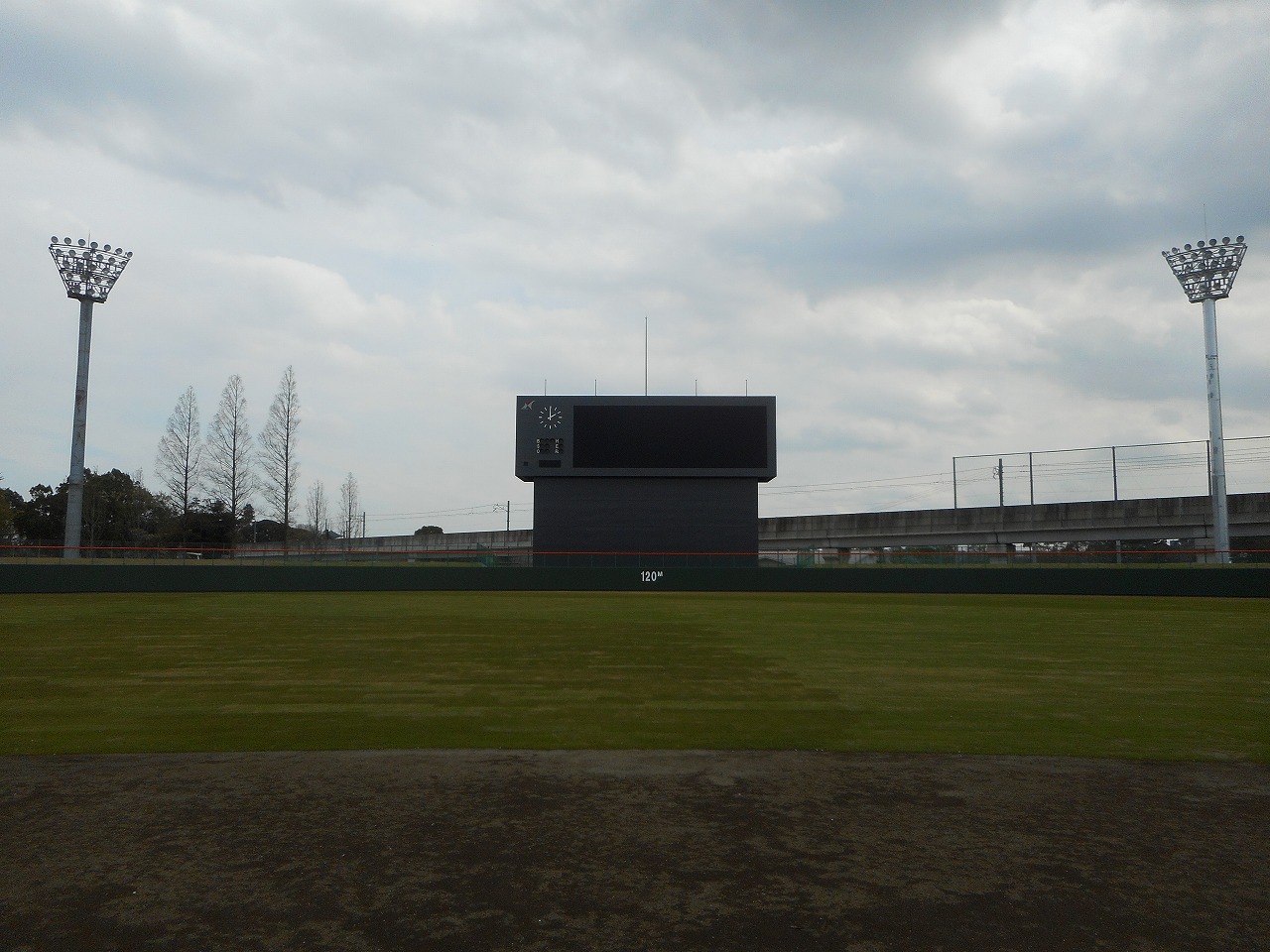 大谷津運動公園　野球場の様子