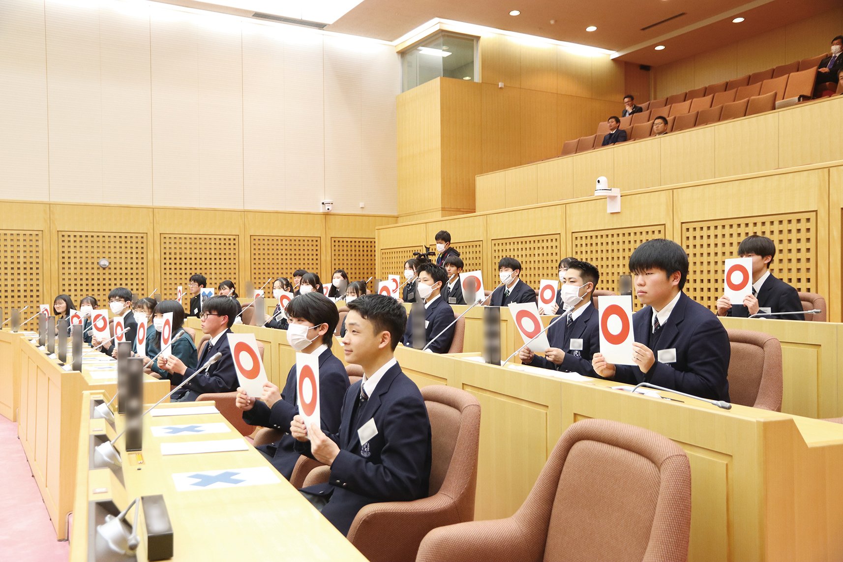 議場内で行った議会認識度〇×クイズ