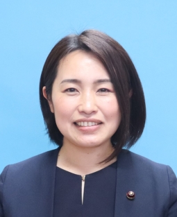 荒川さくら議員の写真