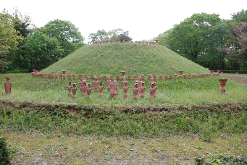 龍角寺古墳群