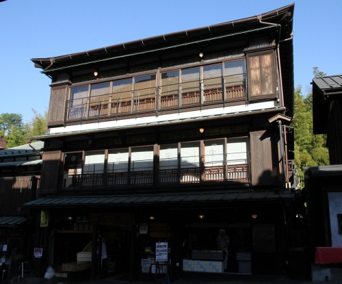 川豊本店　正面