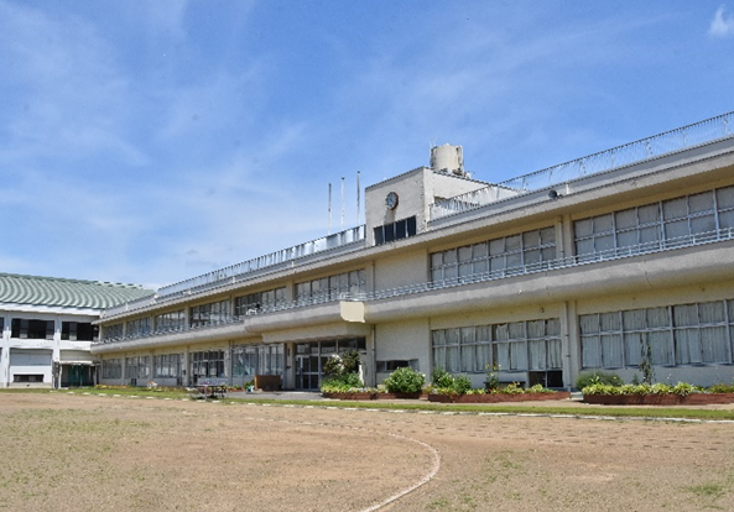 旧前林小学校