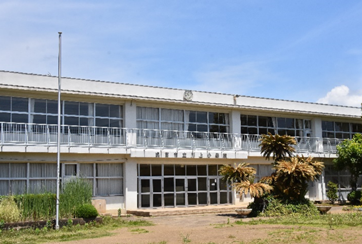 旧川上小学校