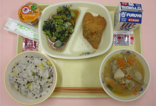 公津の杜中学校共同調理場の成田給食の日の給食写真