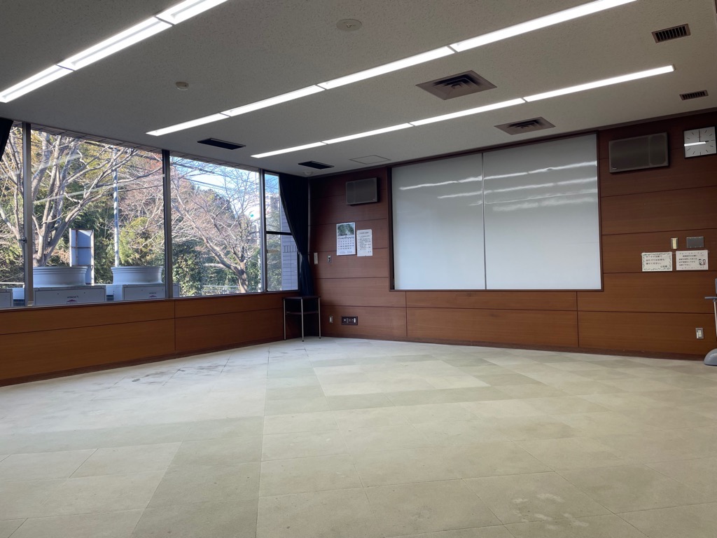 視聴覚室の画像