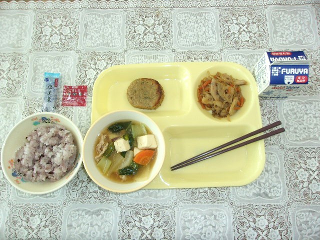 玉造分所の成田給食の日の給食写真