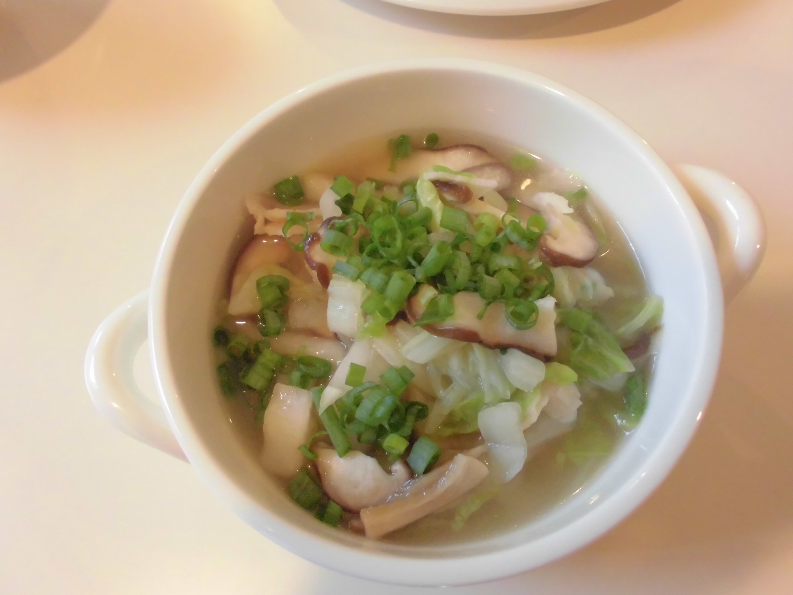 白菜とベーコンの中華スープ