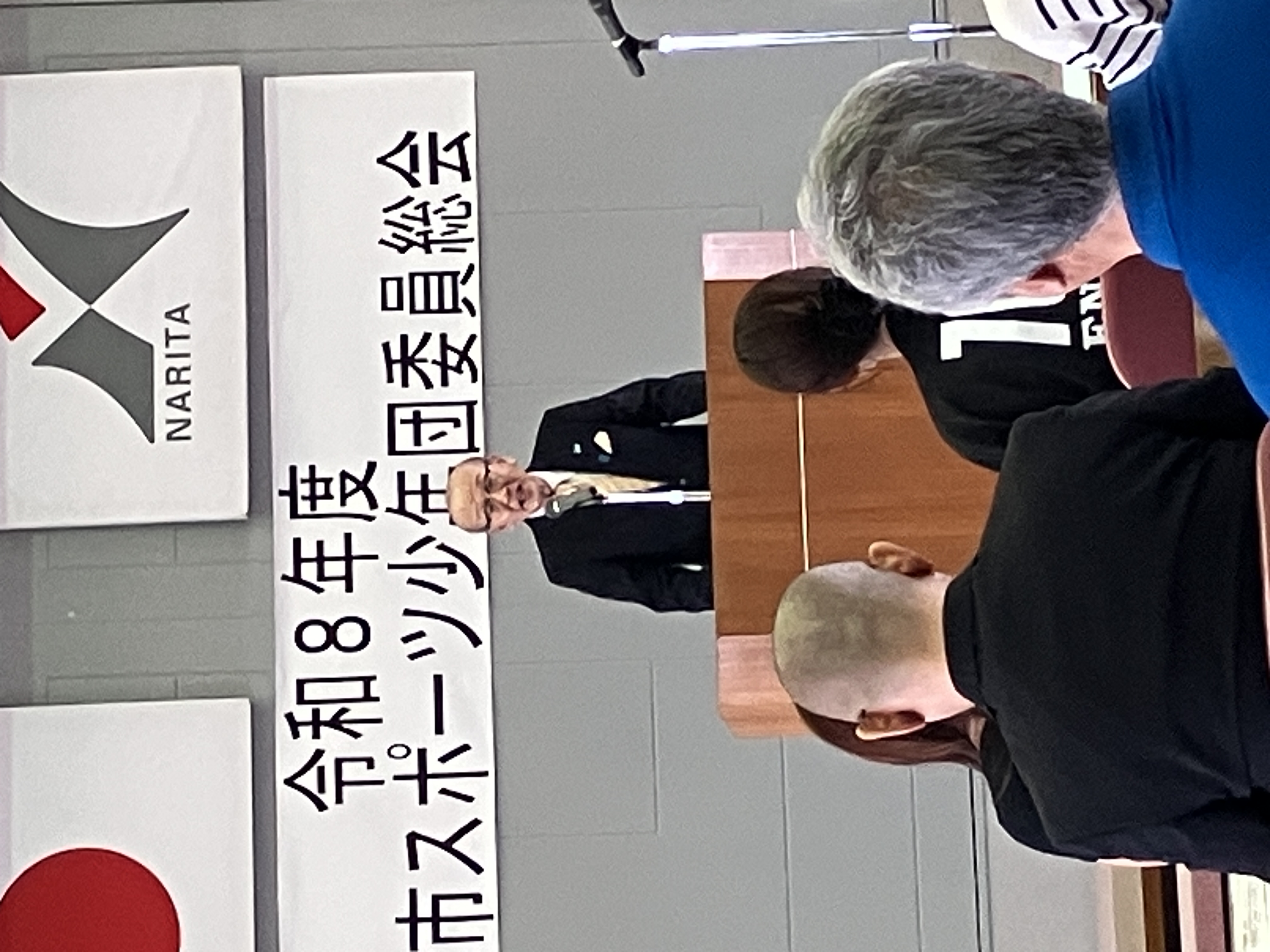 市長が挨拶する様子。