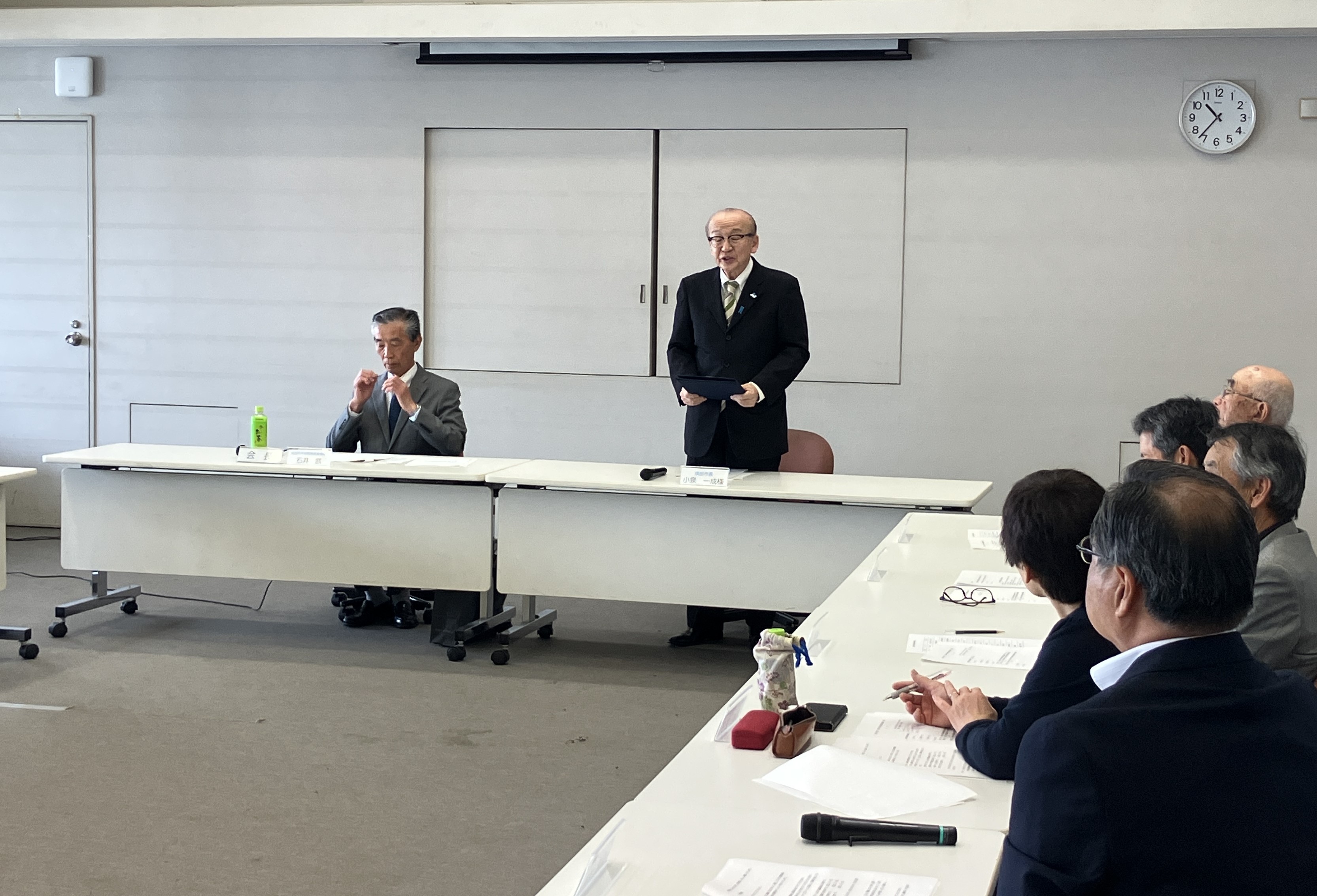 市長が挨拶する様子。