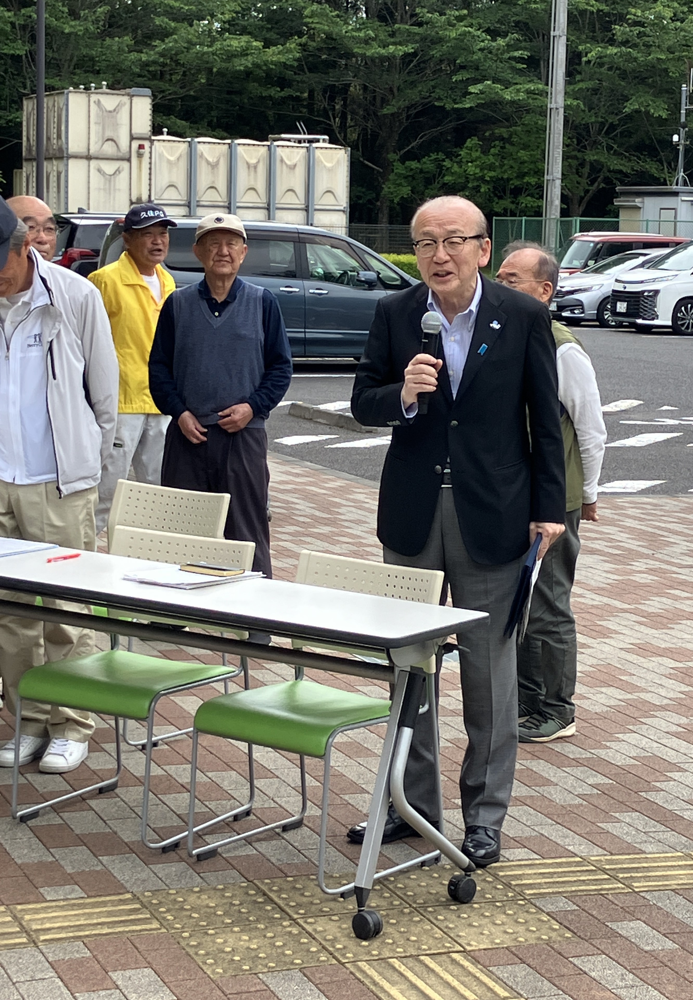 市長が挨拶する様子