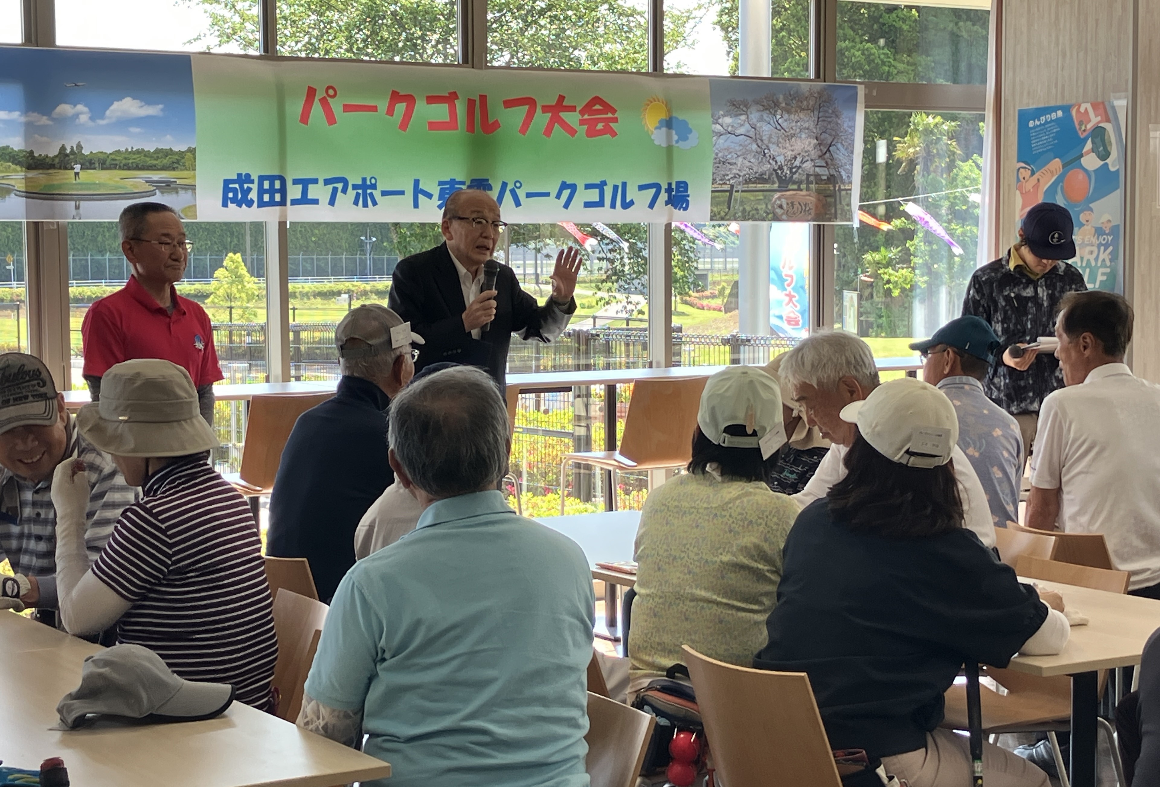 市長が挨拶する様子