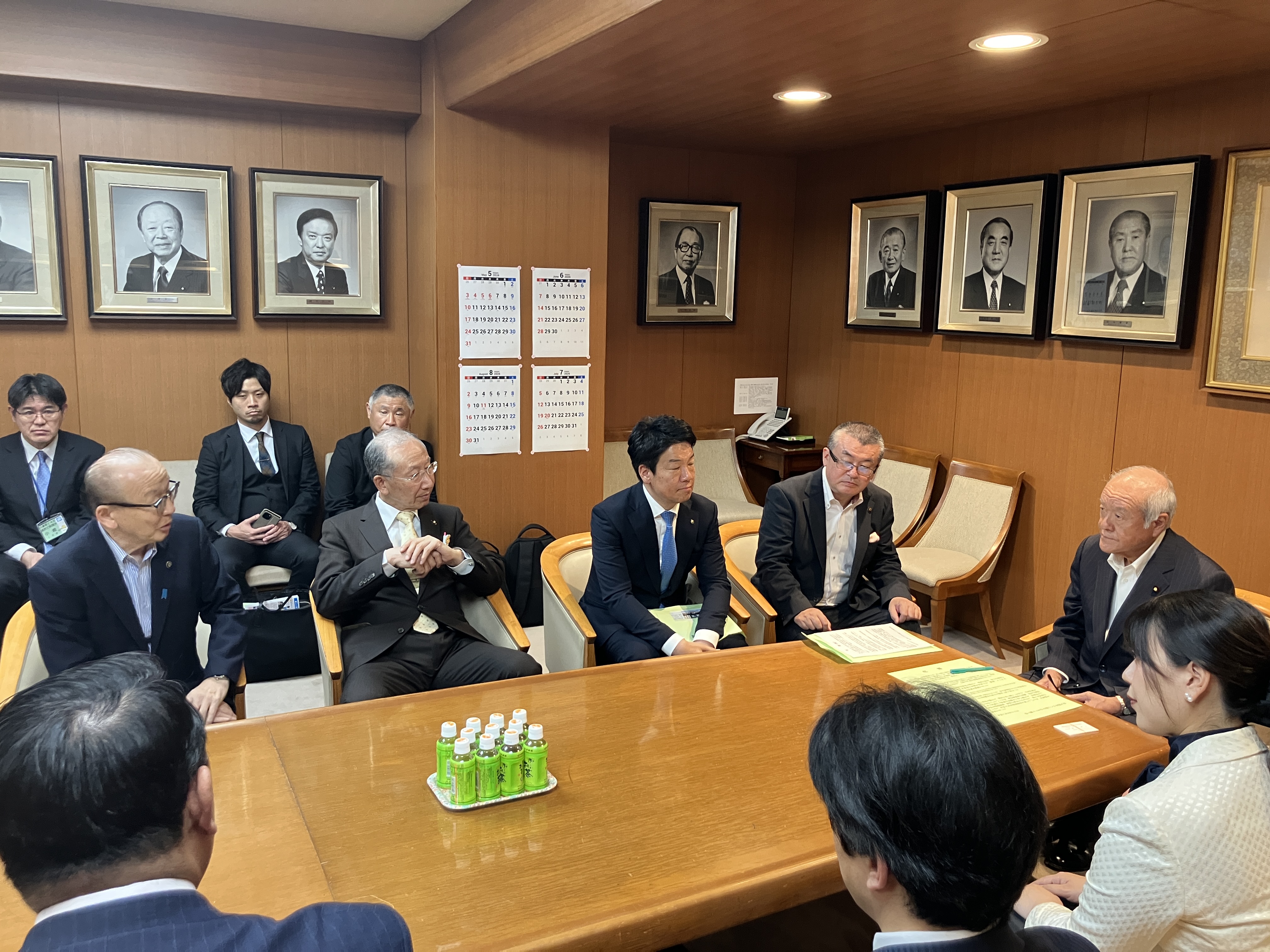 鈴木幹事長に要望する市長