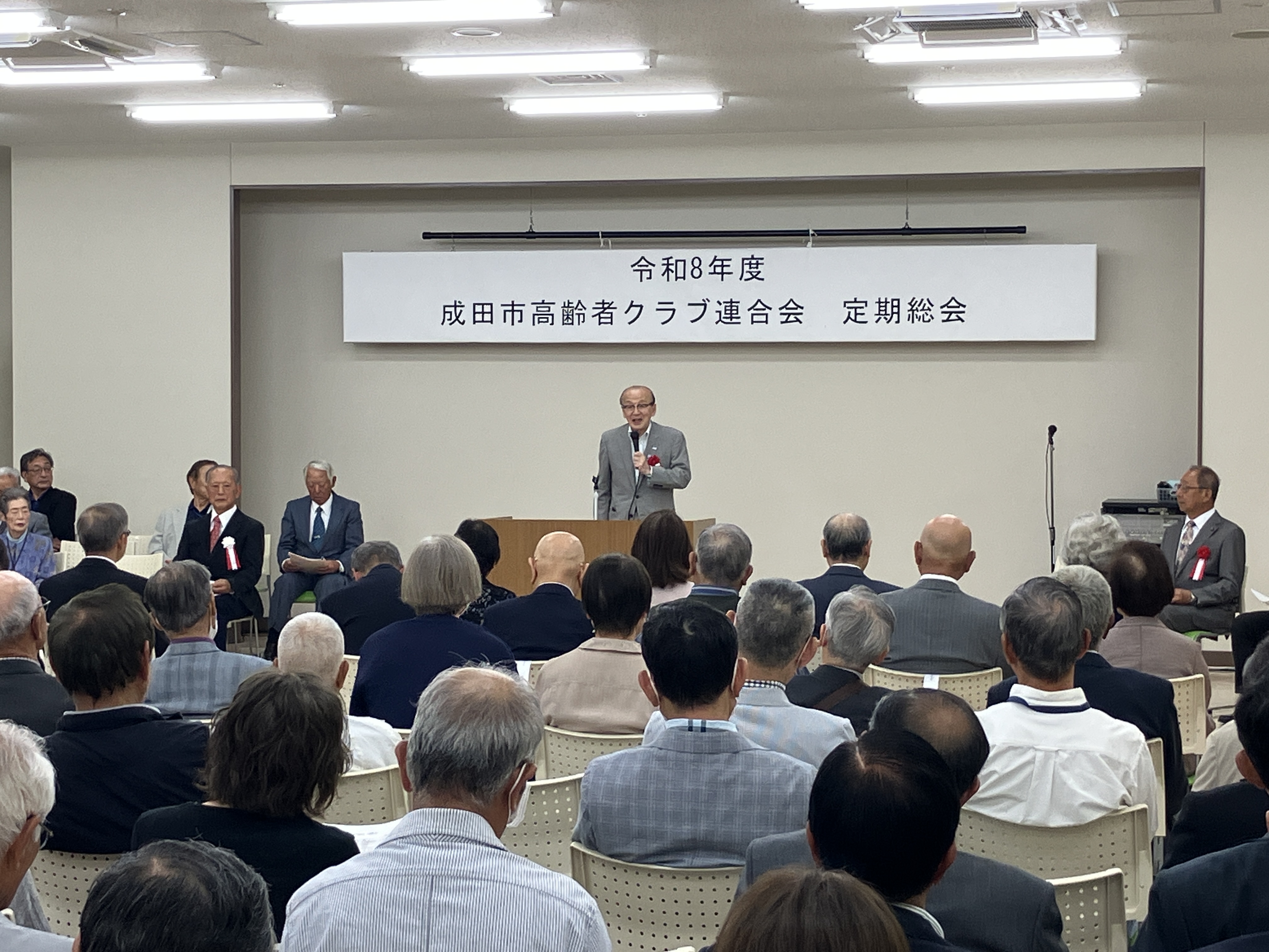 挨拶する市長
