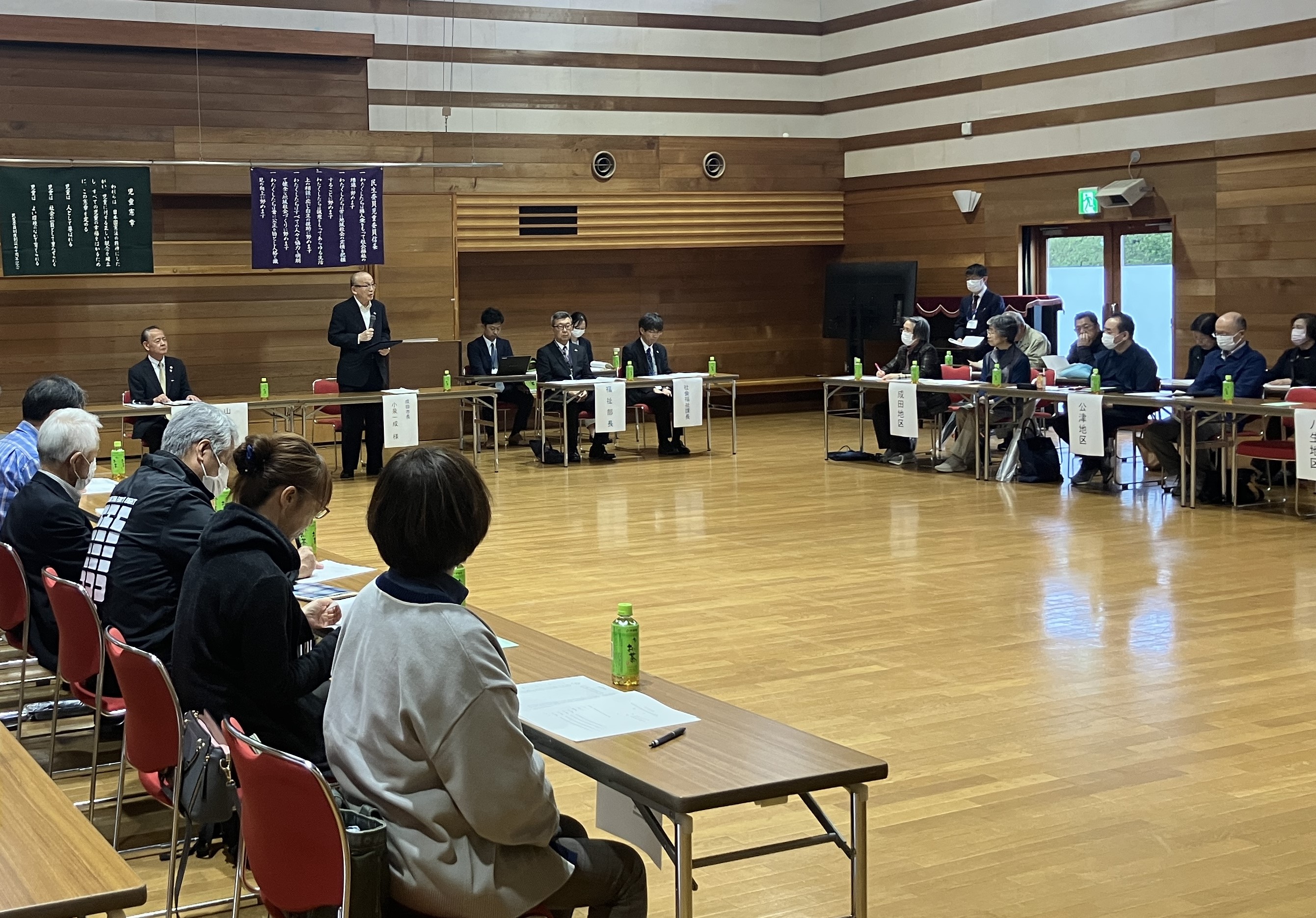 挨拶する市長