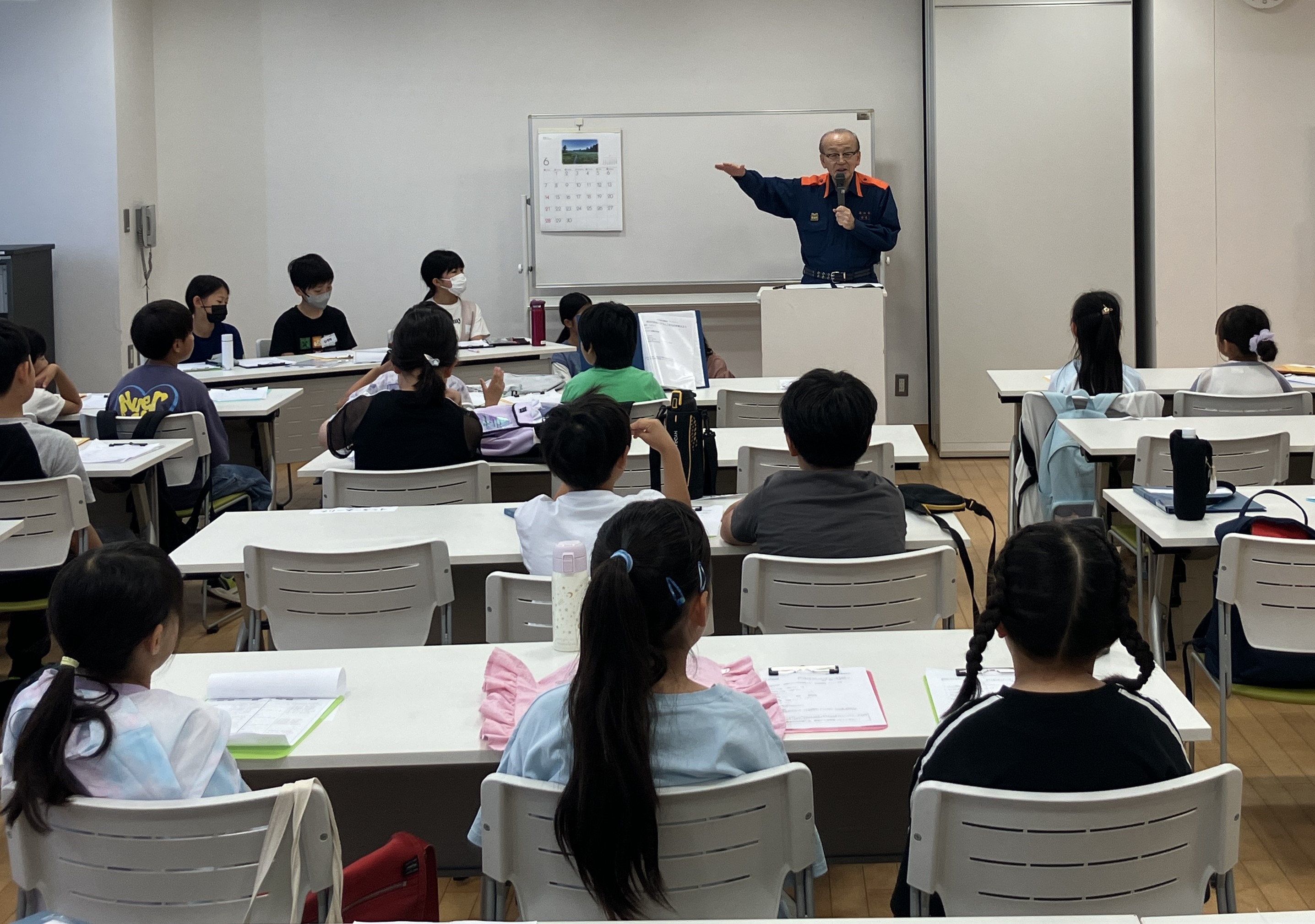 講義を行う市長の様子