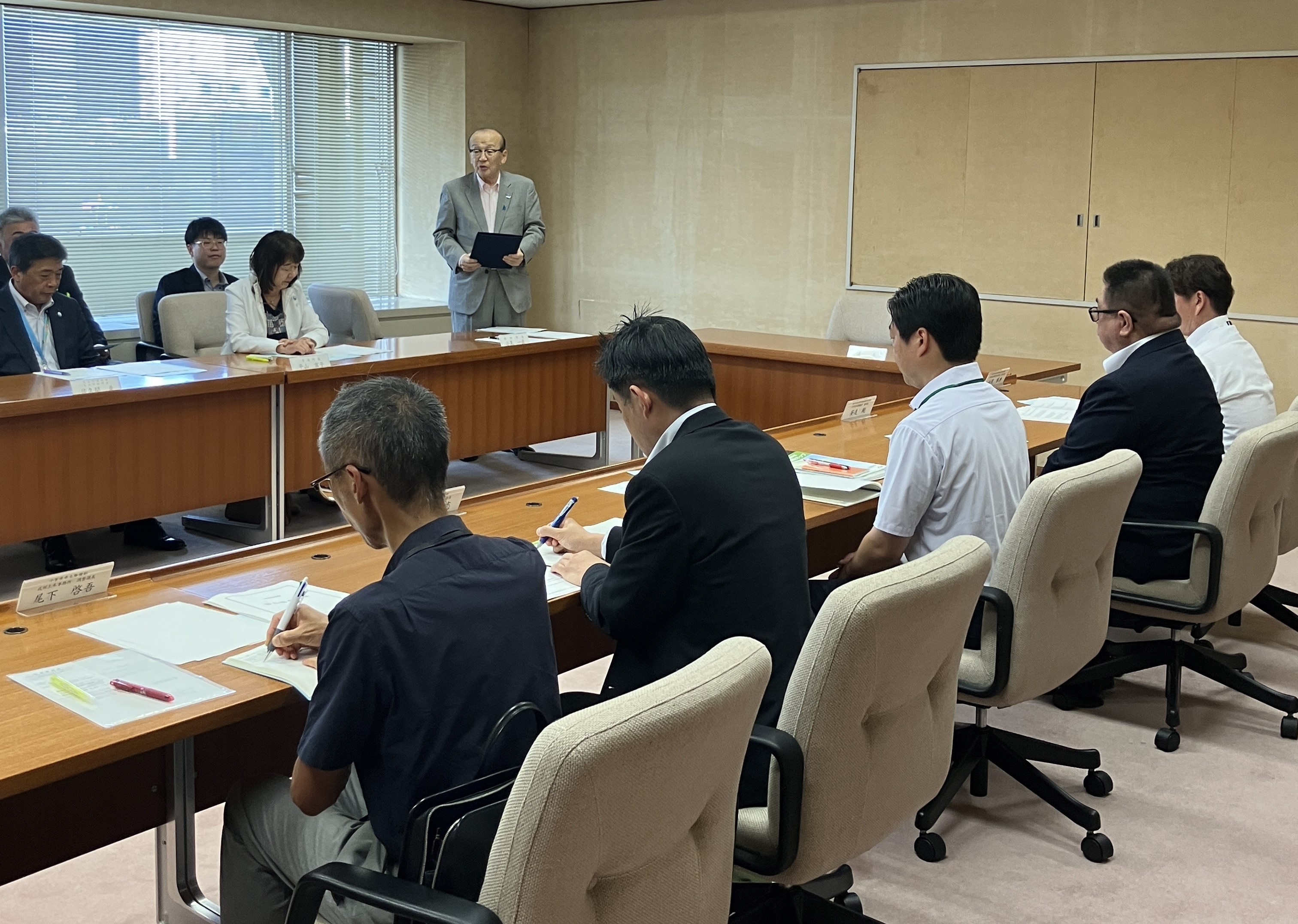市長が挨拶する様子