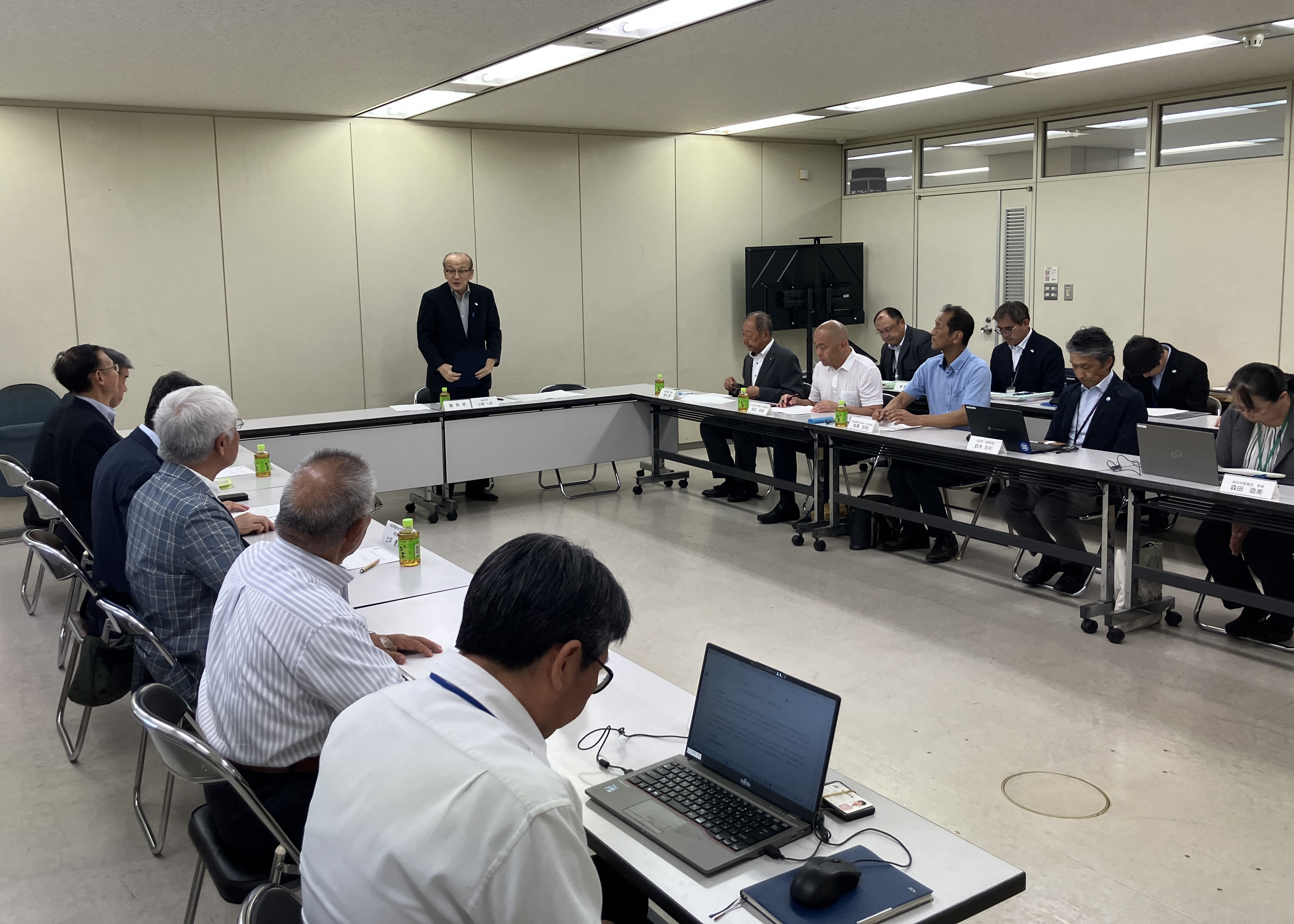 市長が挨拶する様子