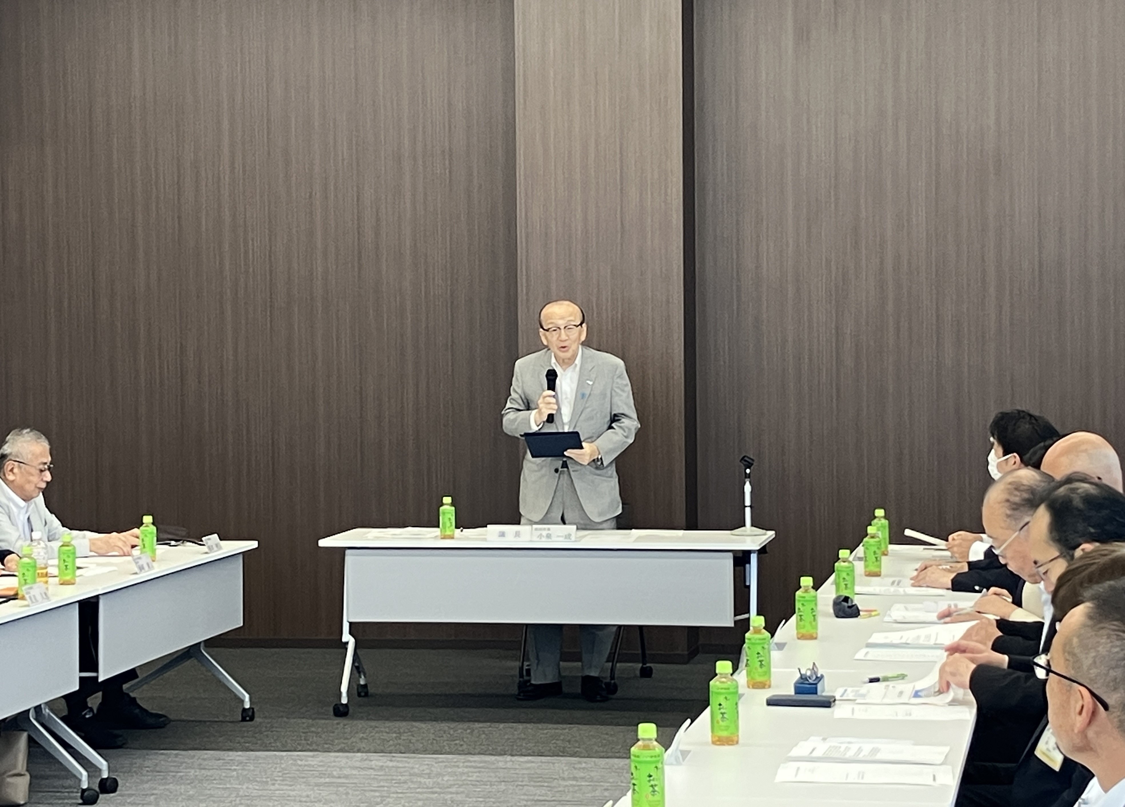 市長が挨拶する様子