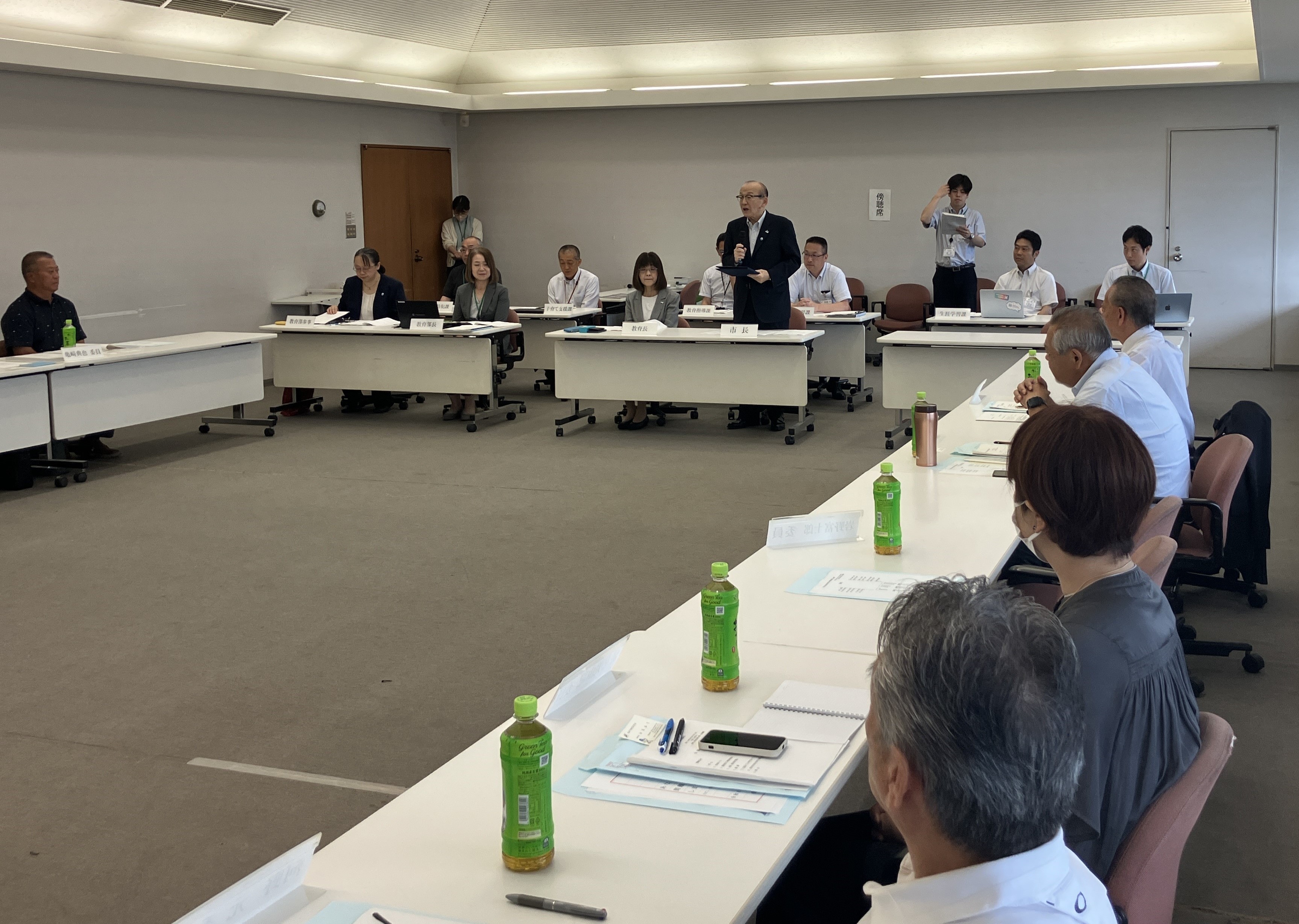 市長が挨拶する様子
