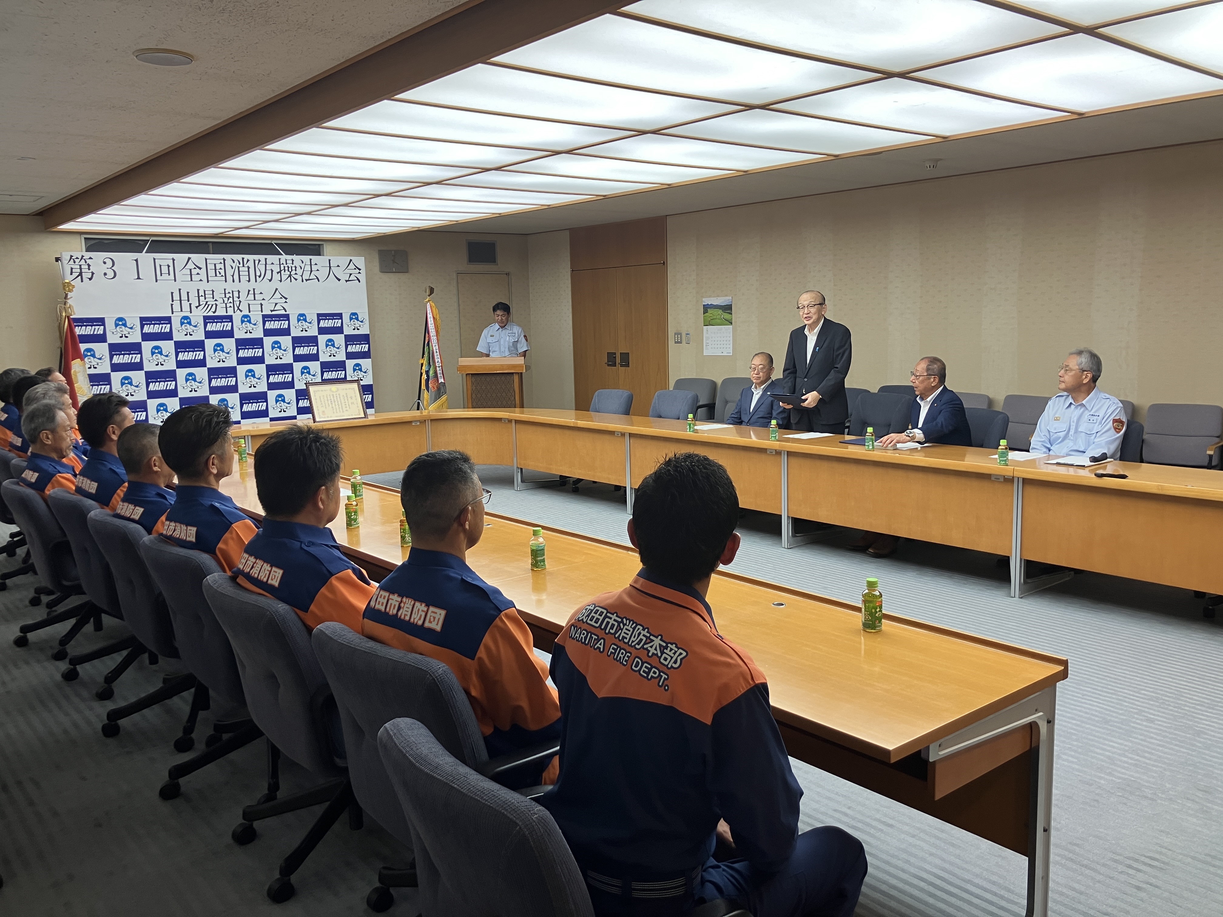 市長が挨拶する様子