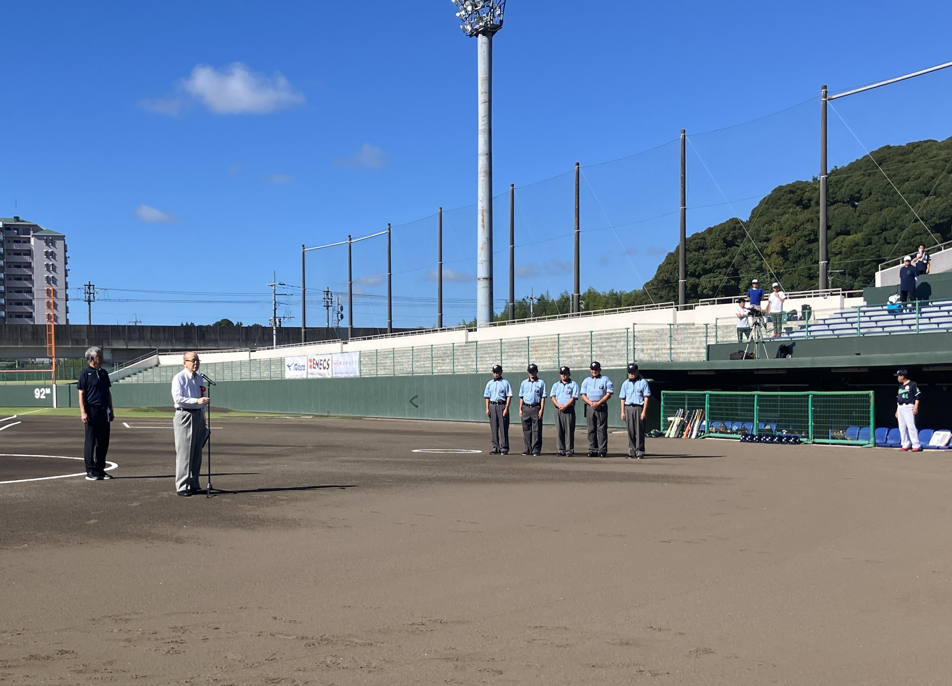 市長が挨拶する様子