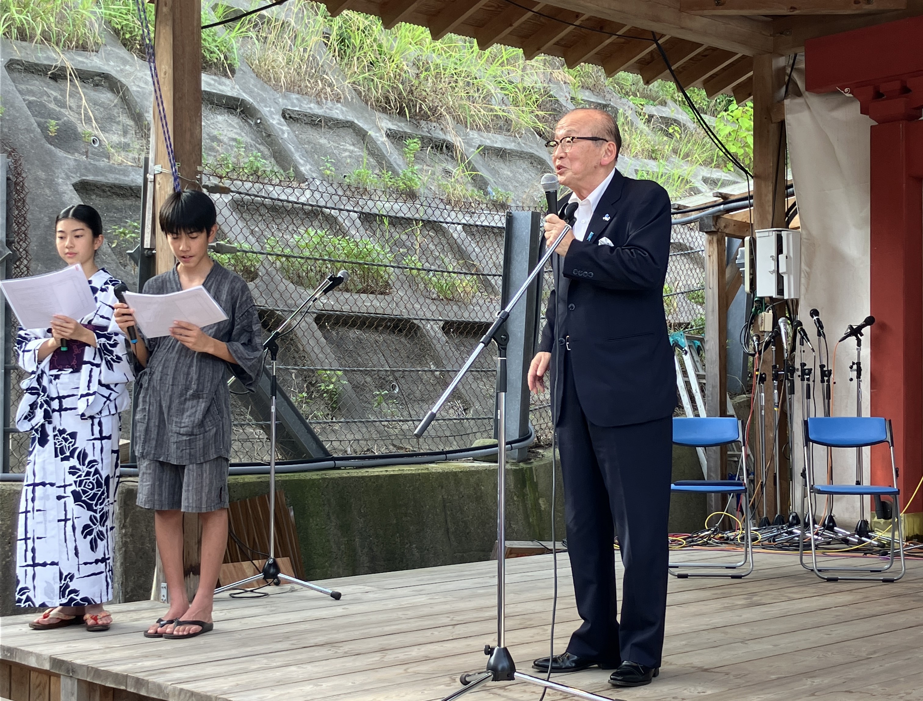 市長が挨拶する様子