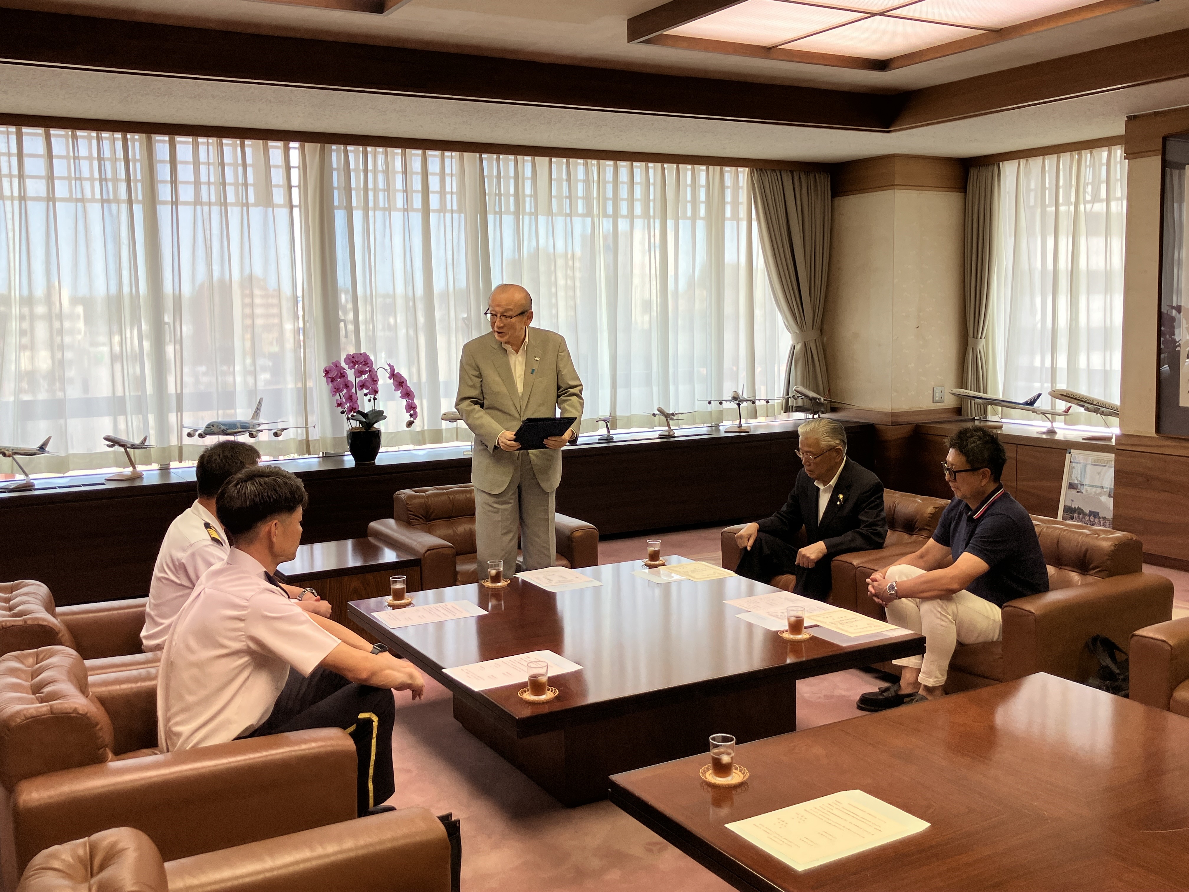 市長が挨拶する様子