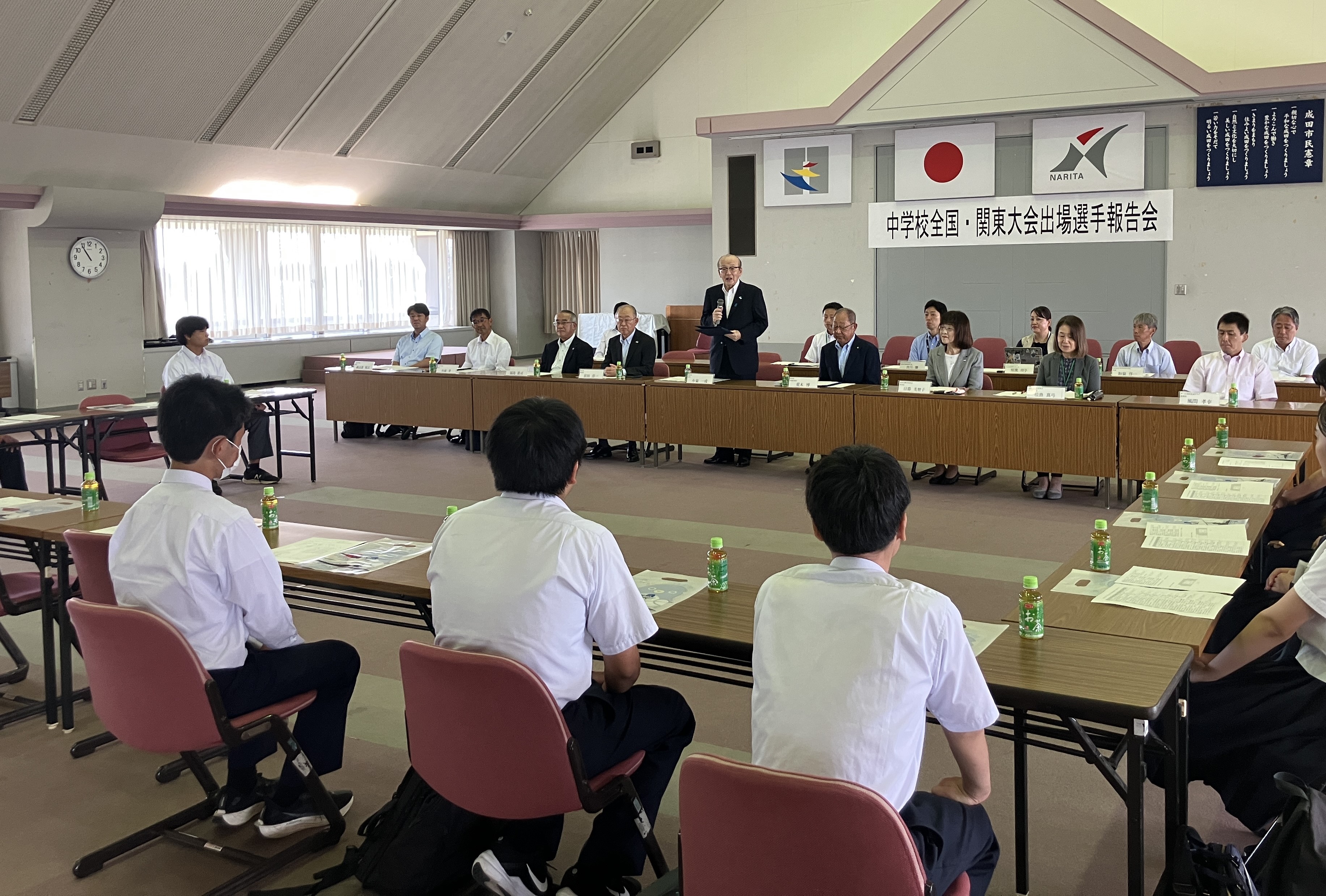 挨拶する市長の様子