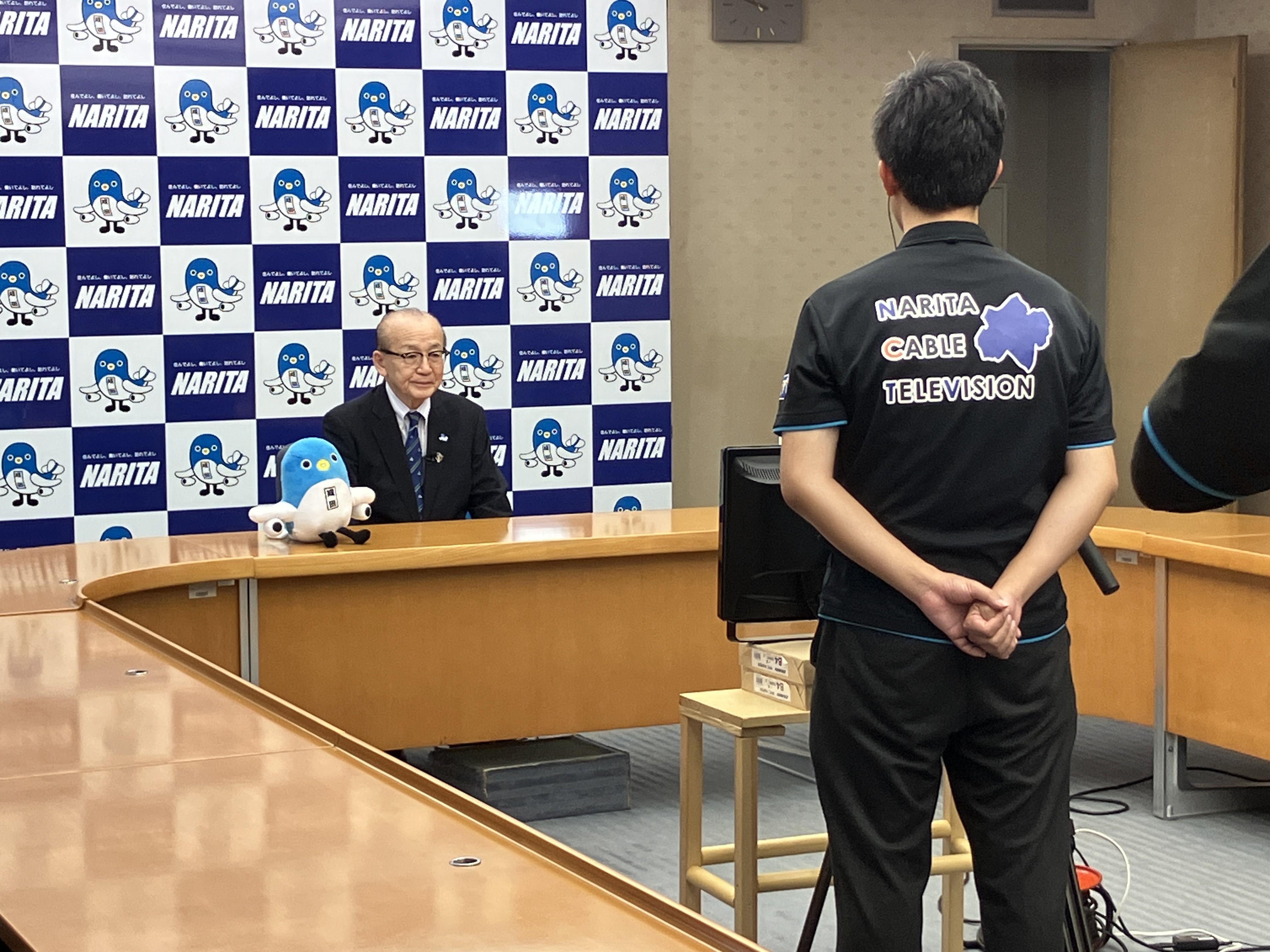 収録に臨む市長の様子
