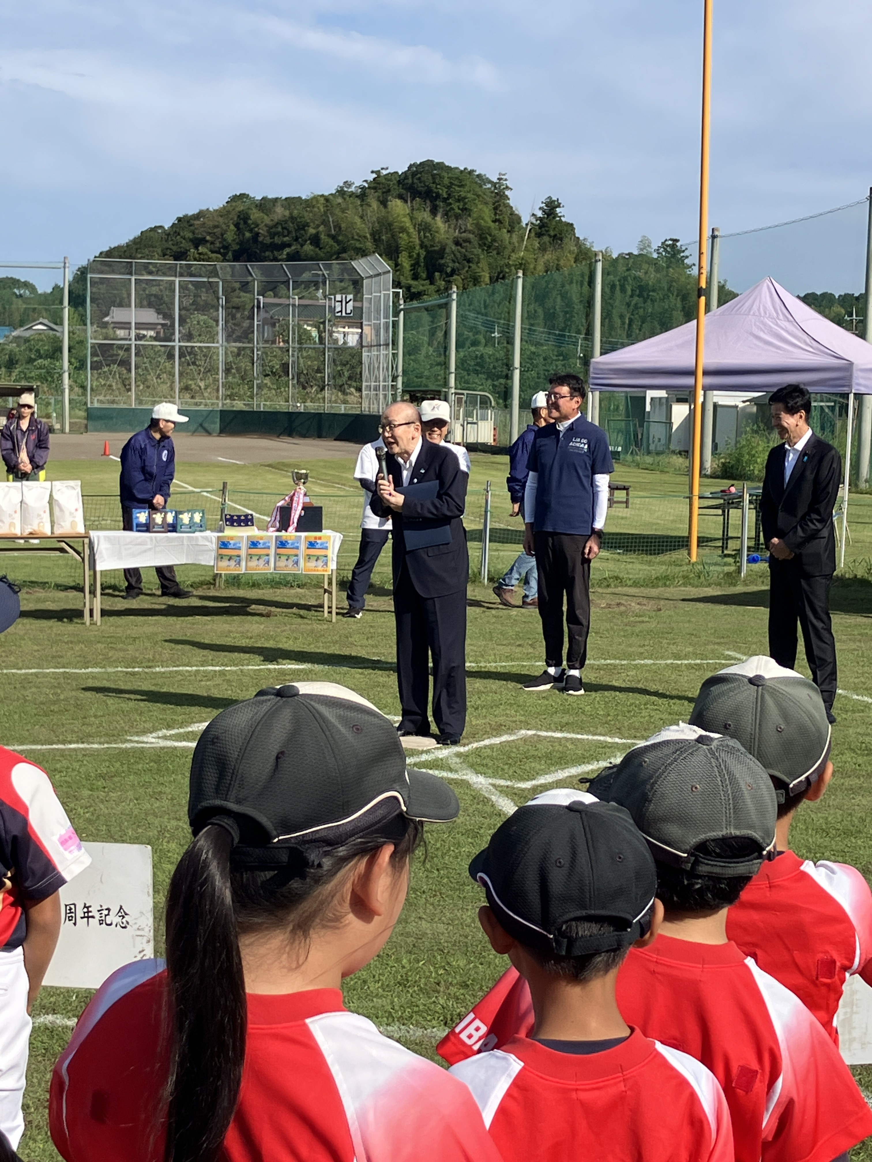 挨拶する市長の様子